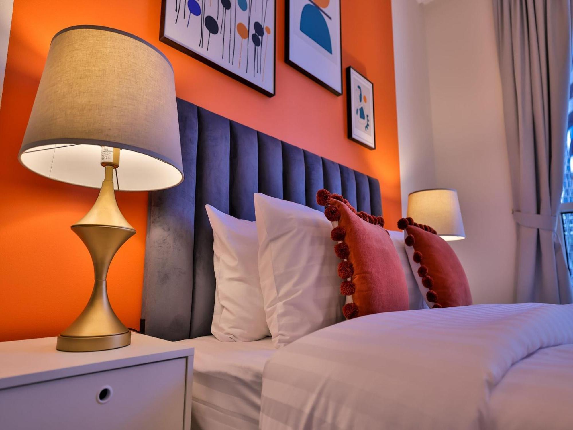 Luxe Apartments Near Dubai Mall Burj Khalifa Pool Gym Parking ภายนอก รูปภาพ