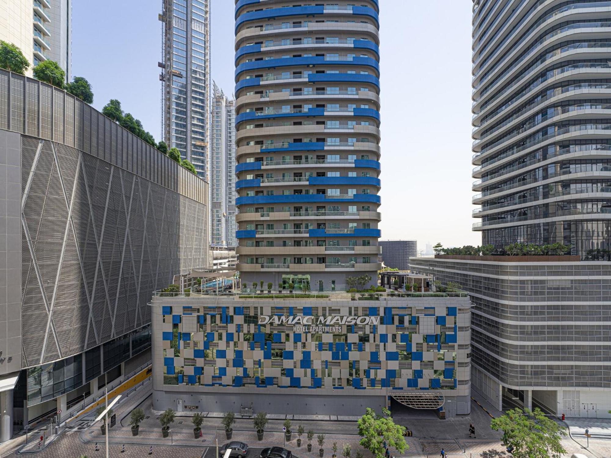 Luxe Apartments Near Dubai Mall Burj Khalifa Pool Gym Parking ภายนอก รูปภาพ