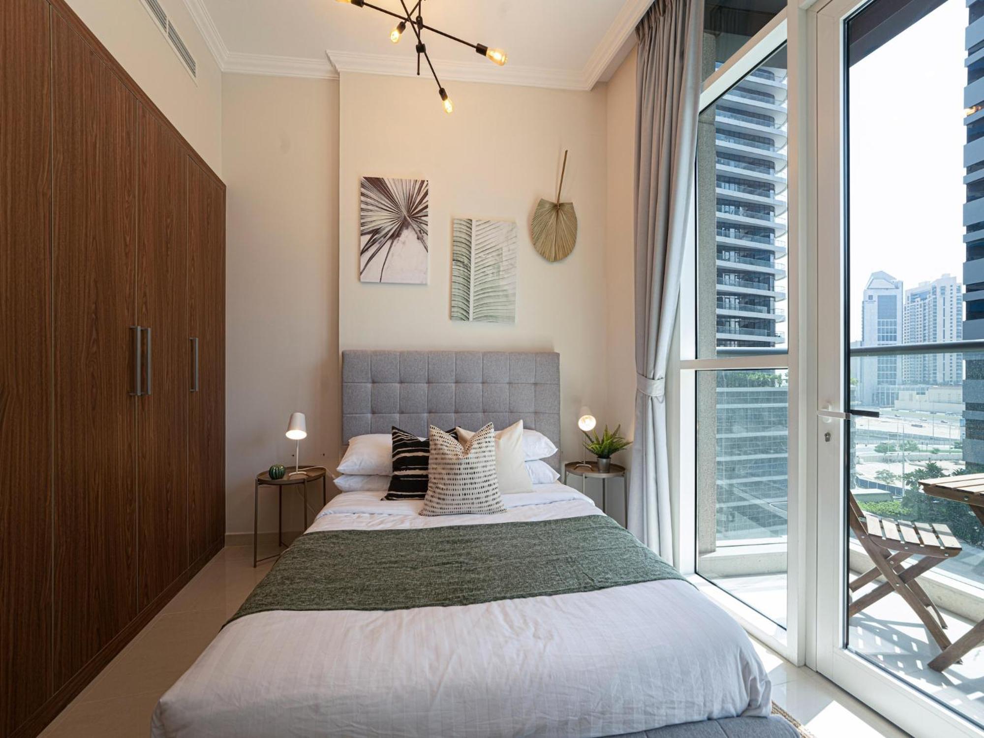 Luxe Apartments Near Dubai Mall Burj Khalifa Pool Gym Parking ภายนอก รูปภาพ